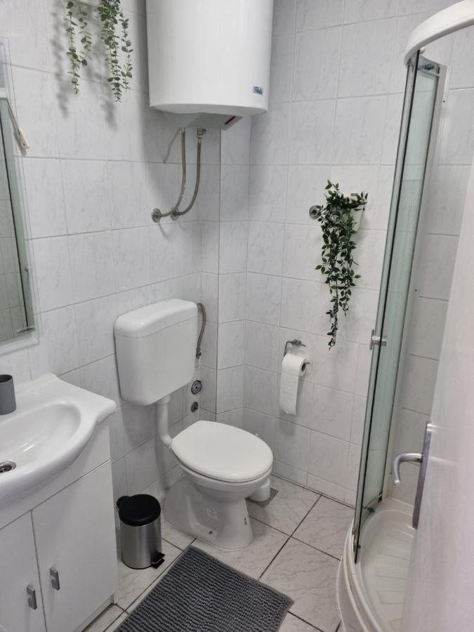Apartmani Mali Selce Bagian luar foto