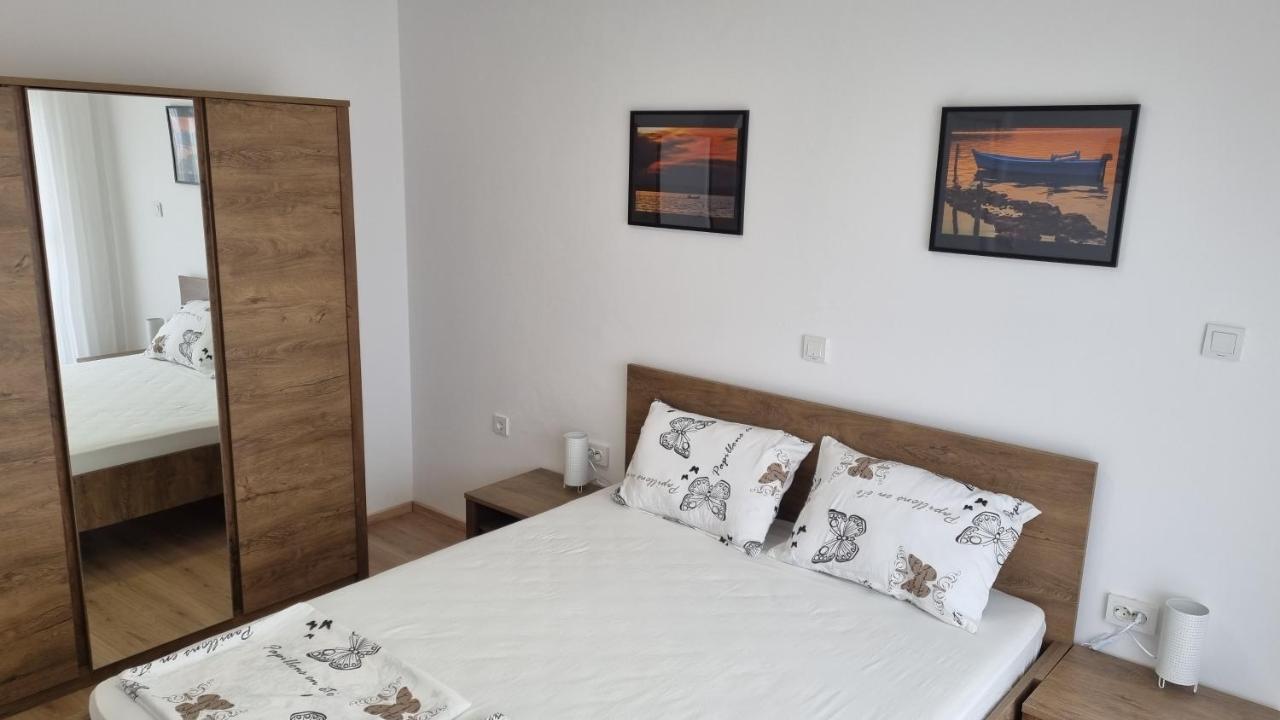 Apartmani Mali Selce Bagian luar foto