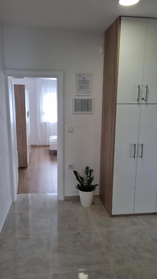 Apartmani Mali Selce Bagian luar foto