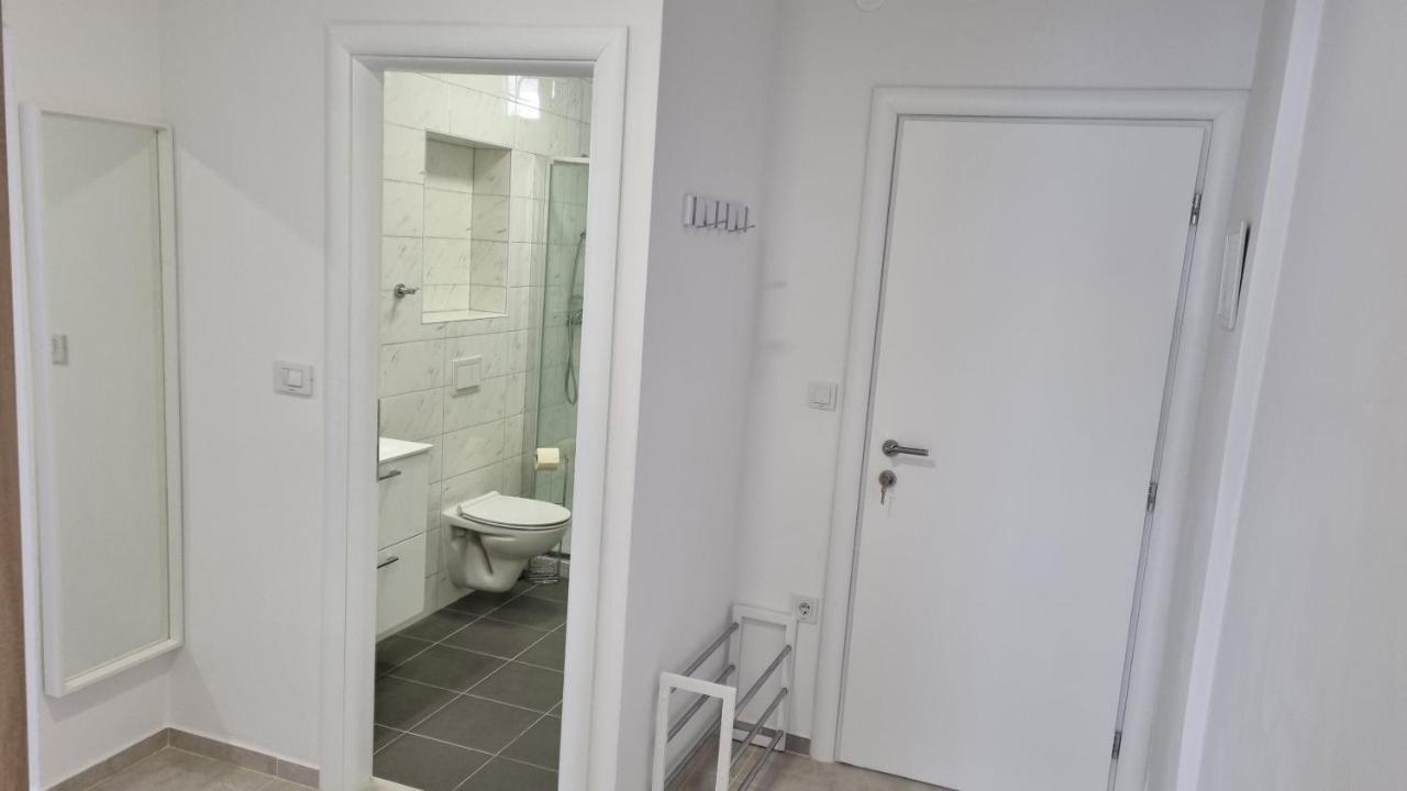 Apartmani Mali Selce Bagian luar foto